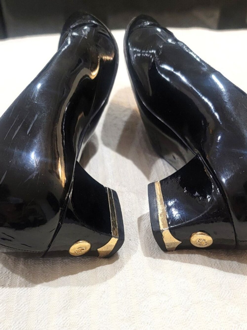 Vintage St. John Black Patent Leather Gold Accent Pump - Picture 3 of 5